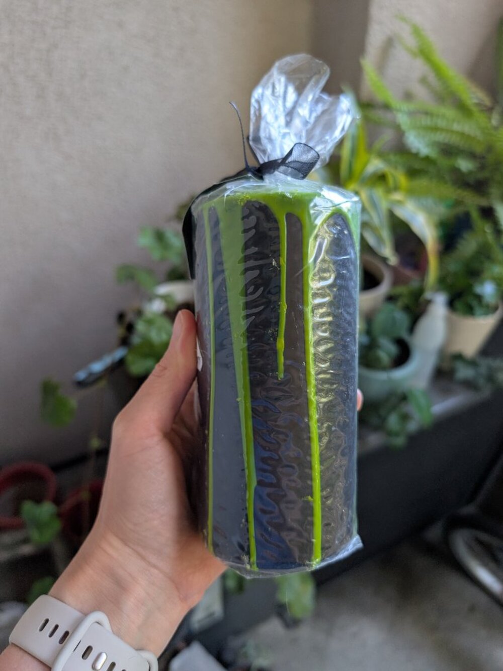 Place & Time Halloween Bleeding black + green candle NWT